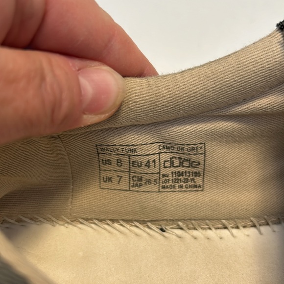 Hey Dudes Mens size 8 denim look with camo on the back - Picture 2 of 4